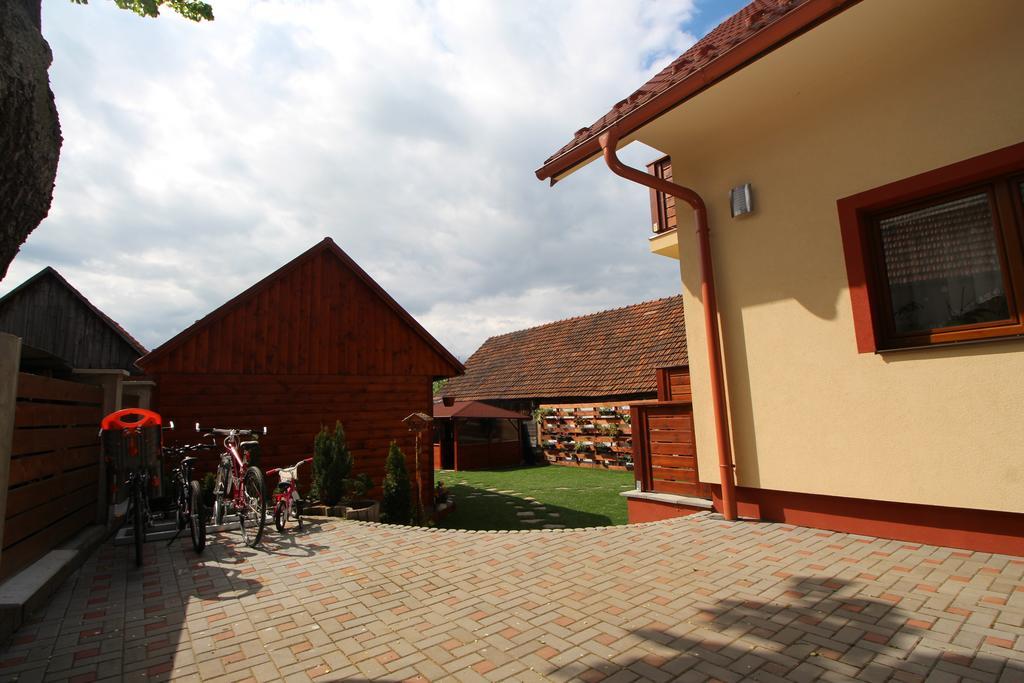 Villa Lienka Bešeňová Extérieur photo