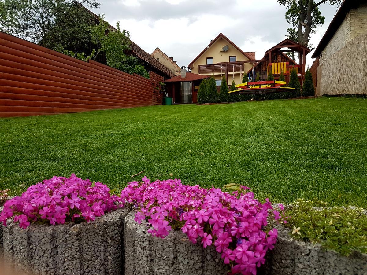 Villa Lienka Bešeňová Extérieur photo